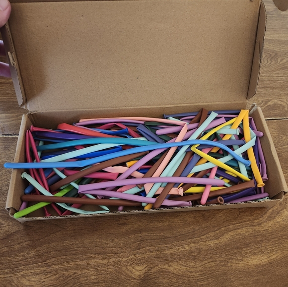 Balloon Animals Kit - Picture 5 of 5